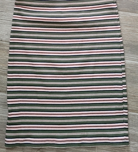 Juniors 2 piece skirt set - Picture 4 of 4